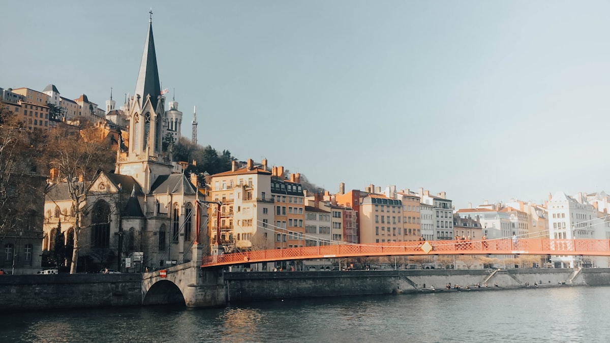 Portage Salarial à Lyon : Guide Complet pour Freelances et Consultants en 2026