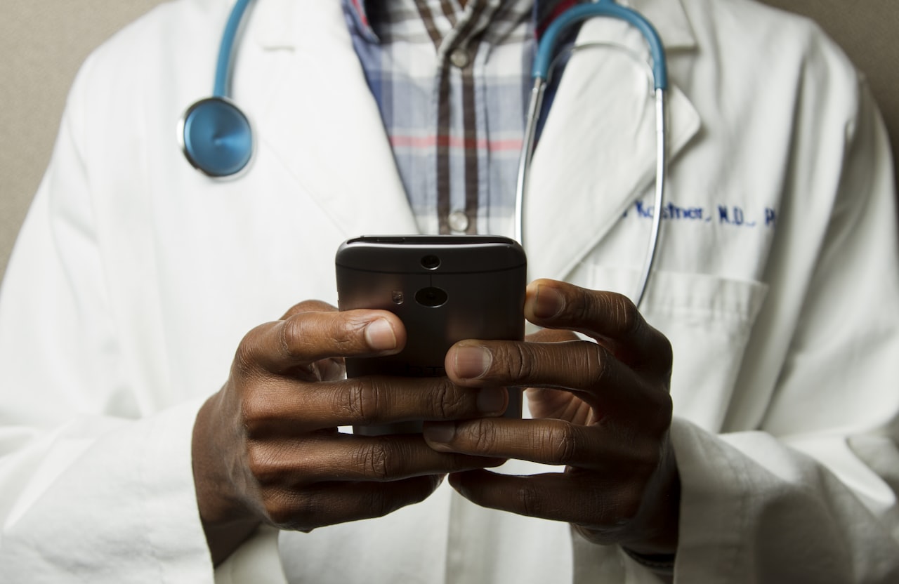 Portage Salarial et Mutuelle Santé : Ce Que Couvre Vraiment Votre Contrat en 2026