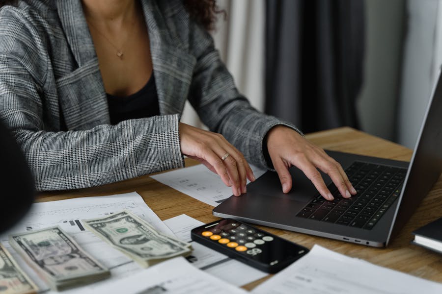 Simulation Portage Salarial : Comment Calculer Votre Salaire Net en 2026